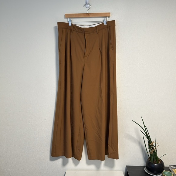 Madewell The Harlow Superwide-Leg Trouser in Camel - Picture 7 of 13